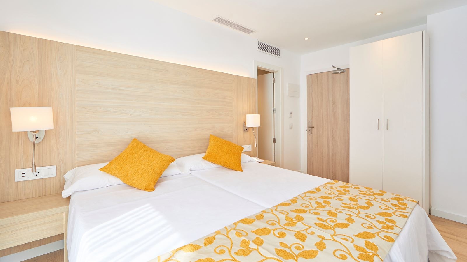 rooms-double-standard-room