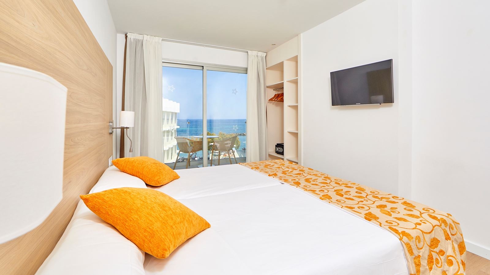 rooms-standard-room-sea-front