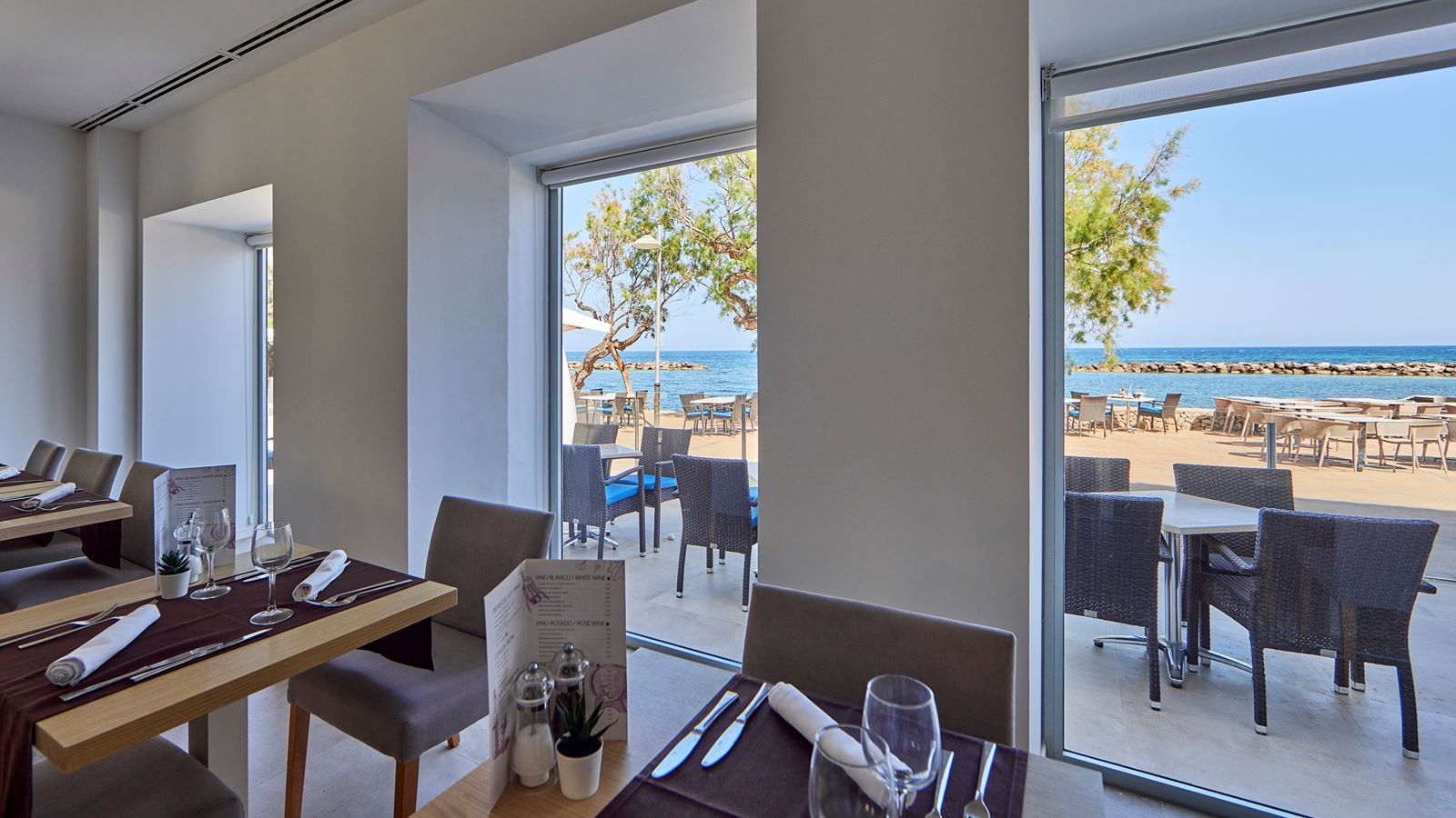 restaurants-restaurant