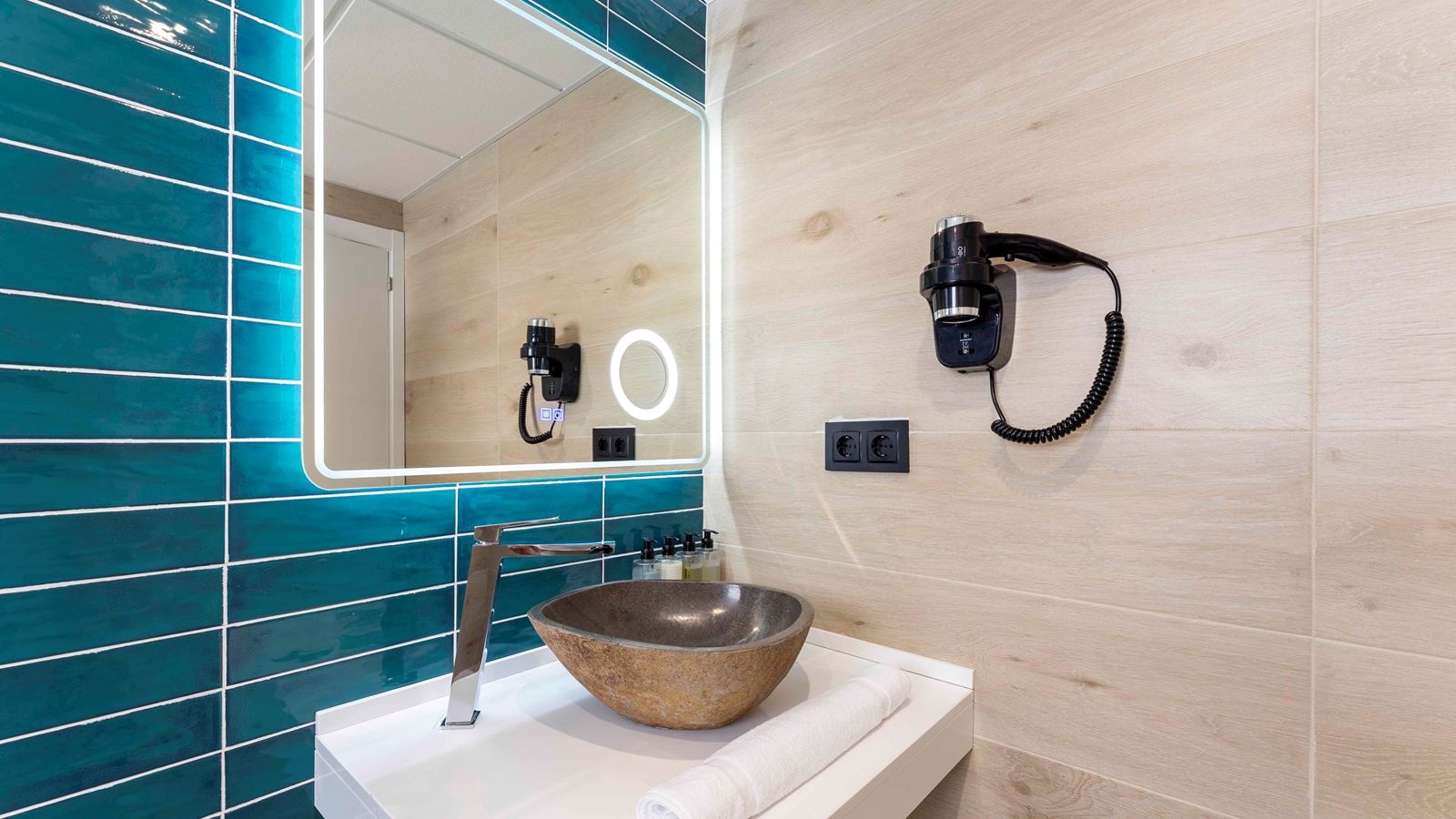 rooms-comfort-room-2-bedrooms