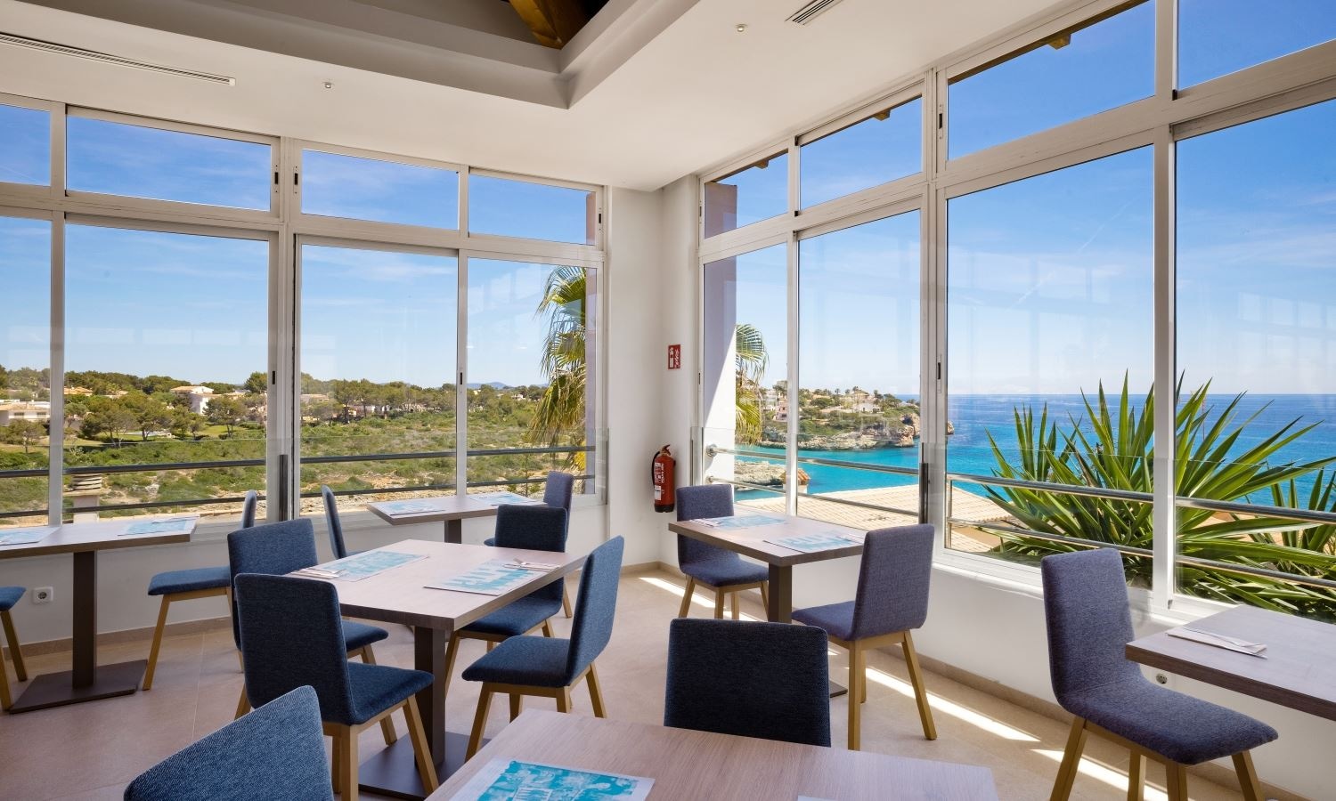 restaurants-restaurant