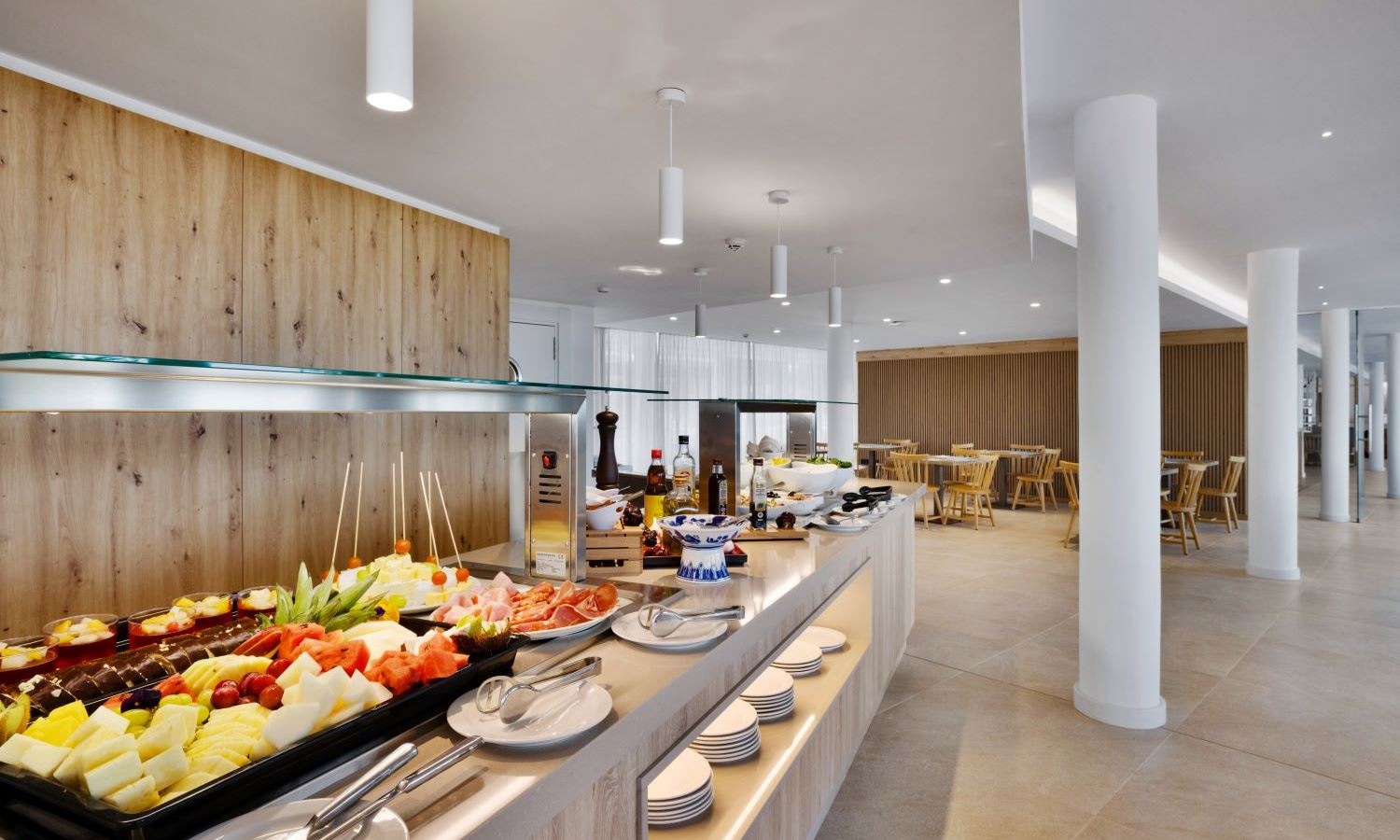 restaurants-restaurant