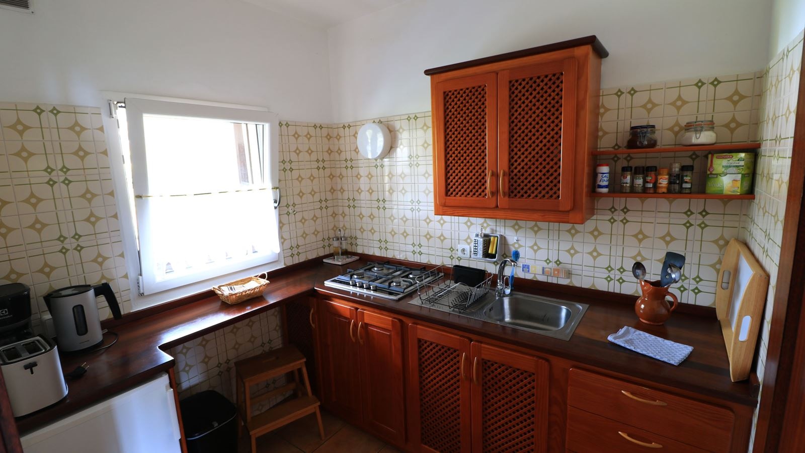 rooms-studio-balconyterrace