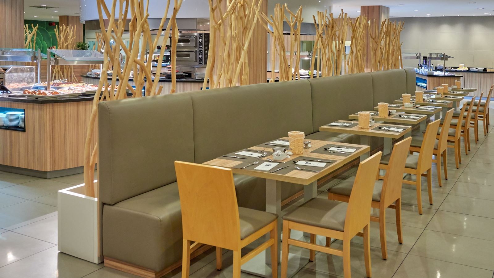 restaurants-restaurant