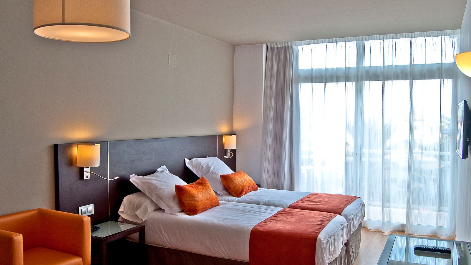 rooms-db--double-twin-room-balcony-or-terrace