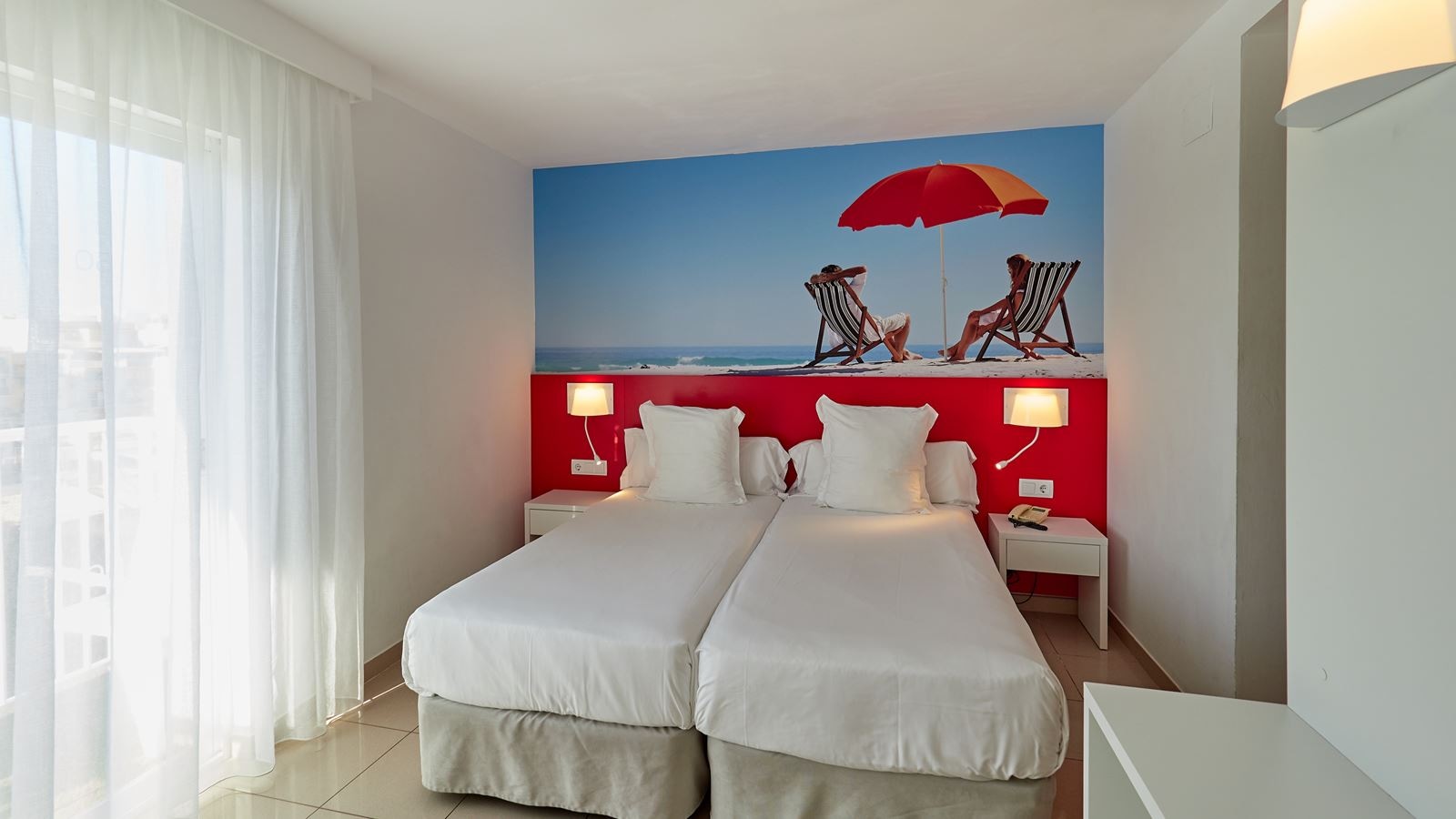 rooms-db--twin-room-balcony-or-terrace