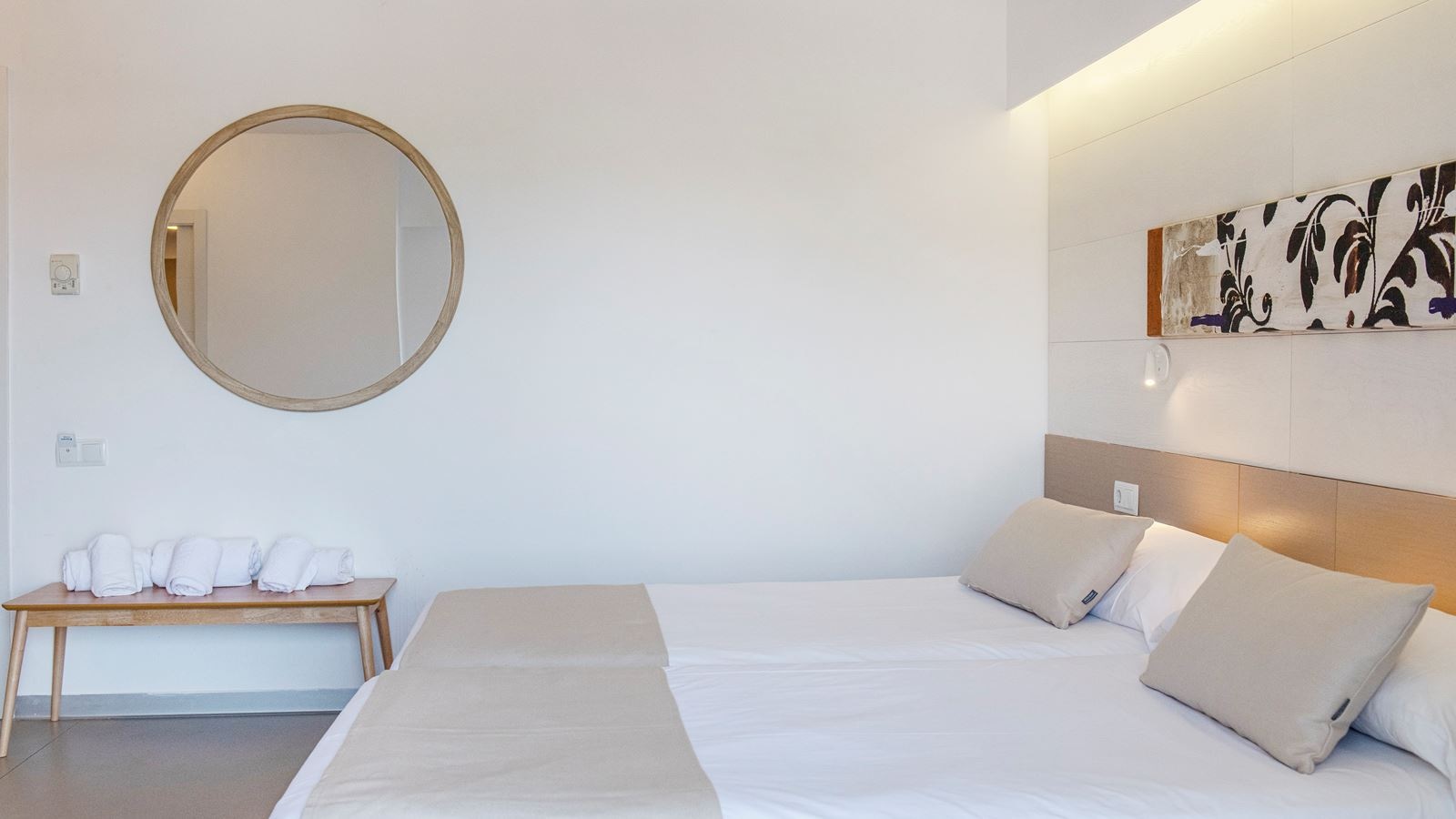 rooms-ds-twin-superior-room-balcony-or-terrace