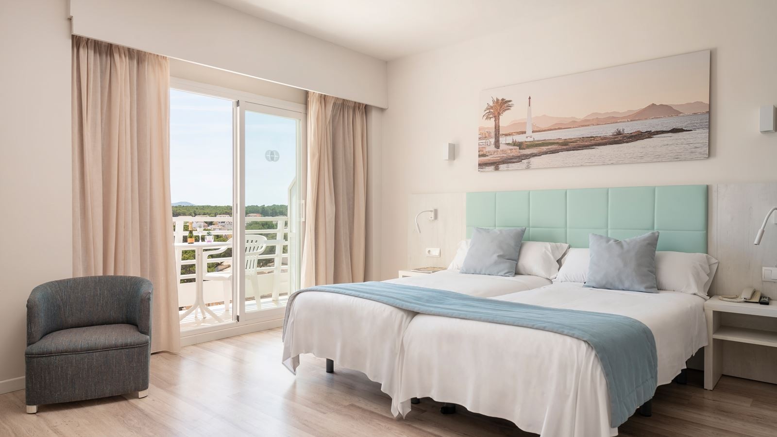 rooms-fa--family-room