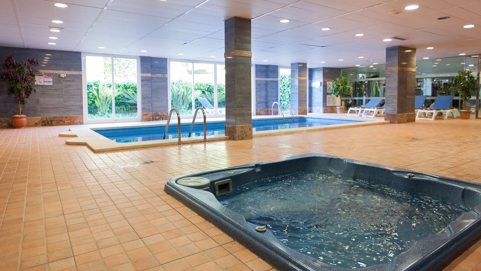 pools-indoor-pool