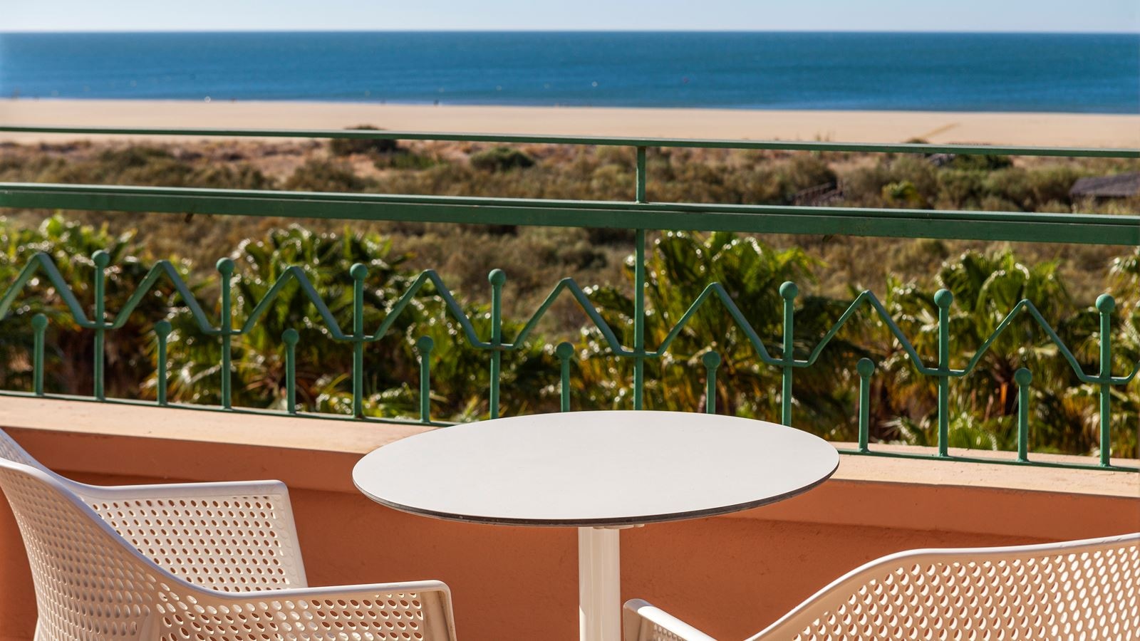 rooms-double-superior-front-sea-view