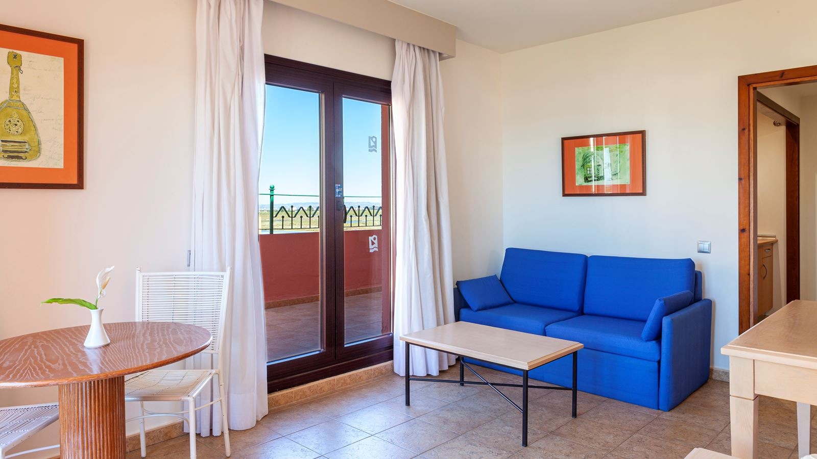 rooms-1-bedroom-superior-front-sea-view-apartment