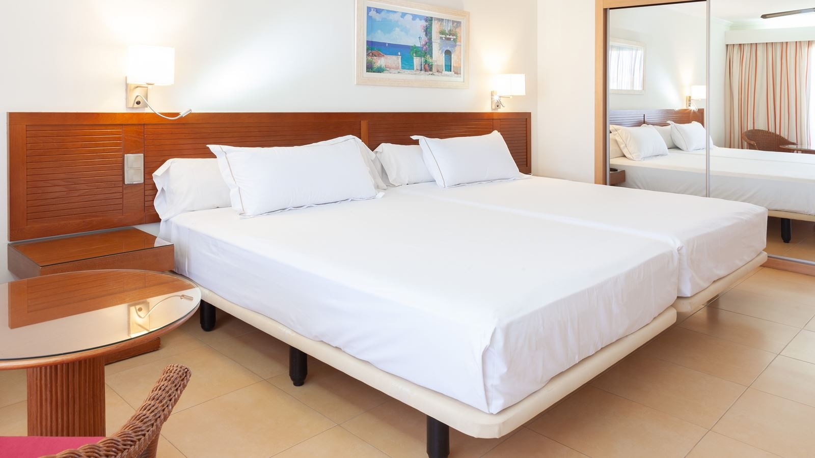 rooms-double-room-lateral-sea-view