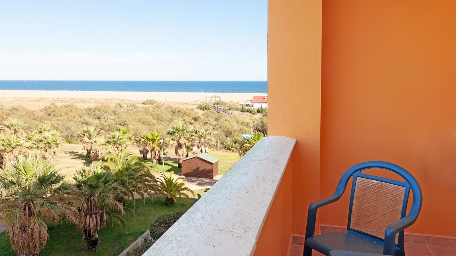 rooms-double-room-lateral-sea-view