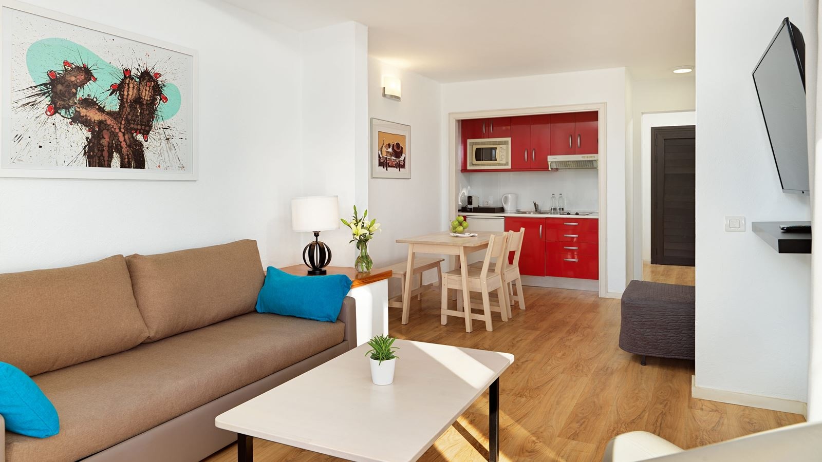 rooms-suite-familiar-balcony-or-terrace