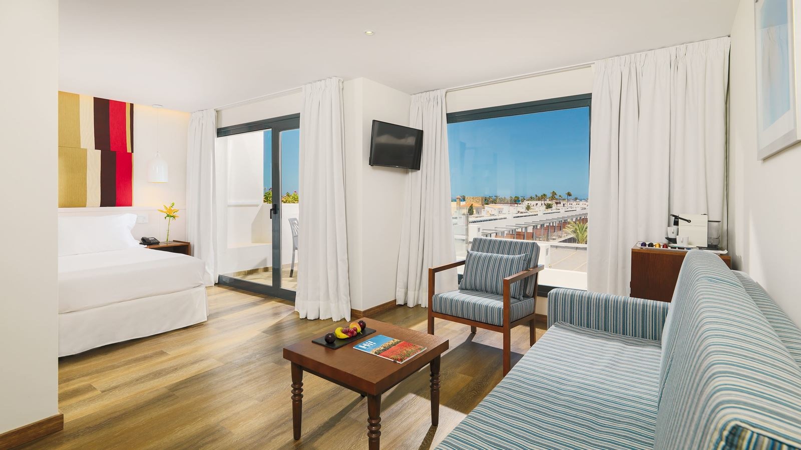 rooms-junior-suite-balcony-or-terrace