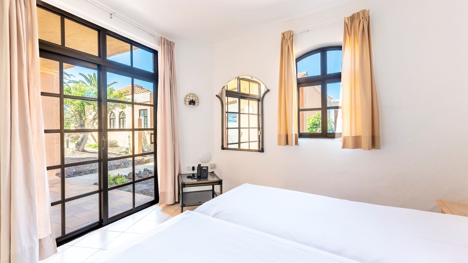 rooms-1-bedroom-bungalow