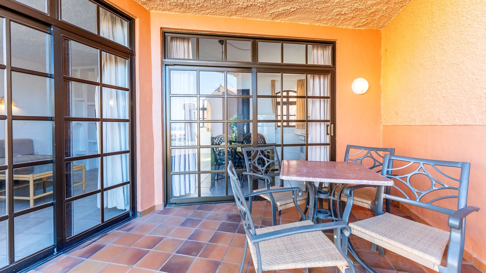 rooms-1-bedroom-bungalow