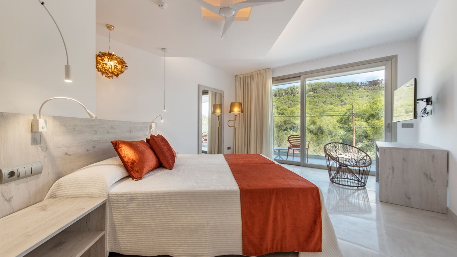 rooms-ds-doble-superior-room-with-balcony