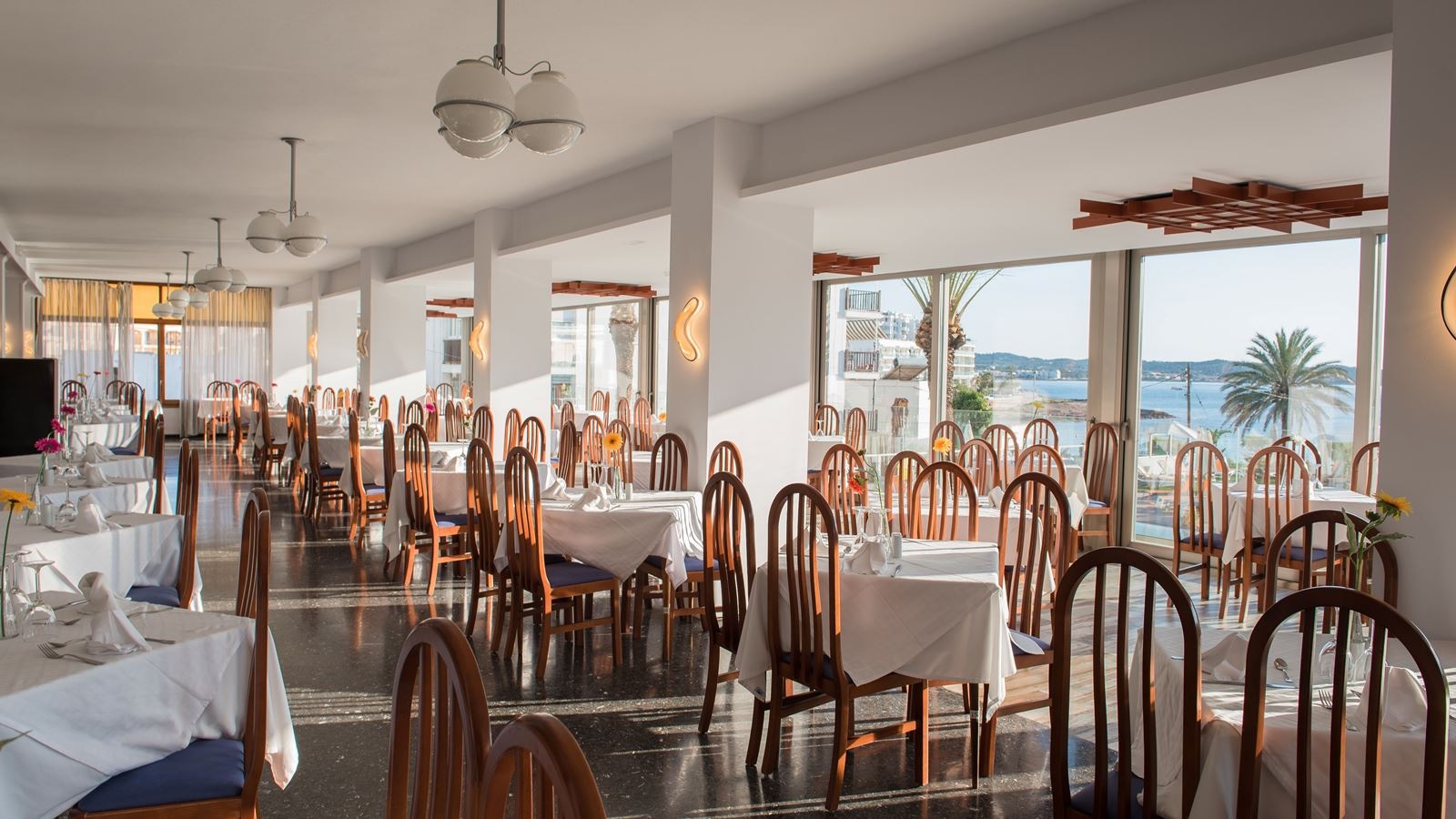 restaurants-restaurant-buffet