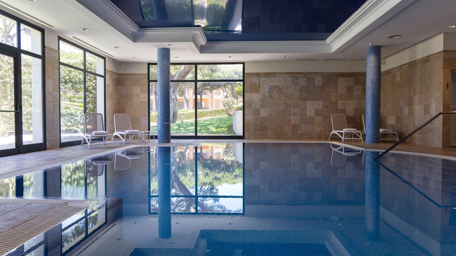 pools-indoor-pool