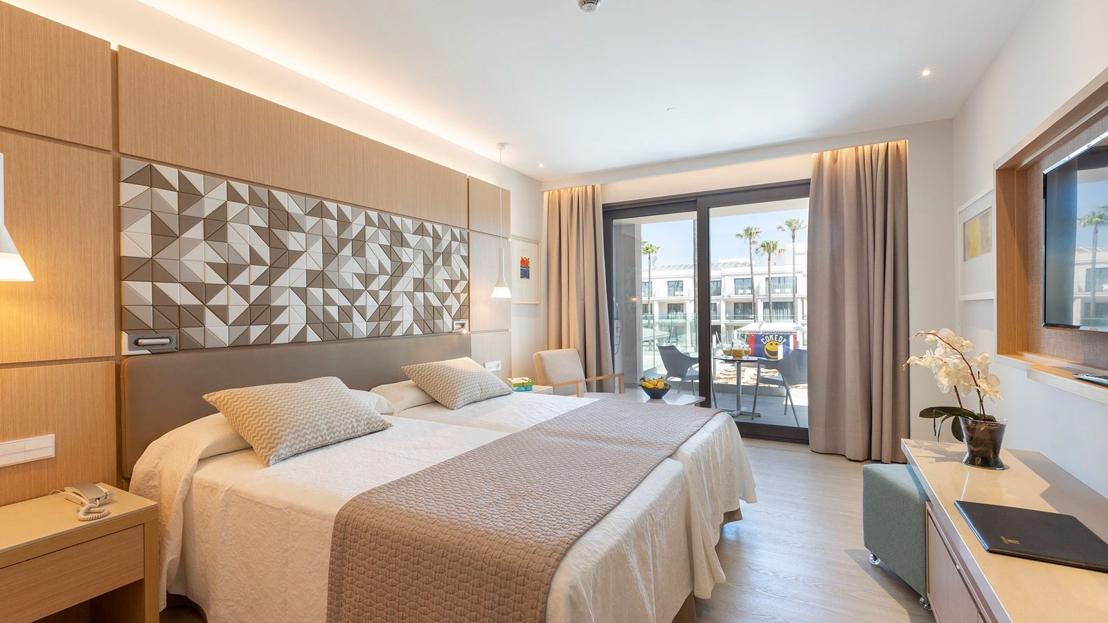 rooms-double-standard