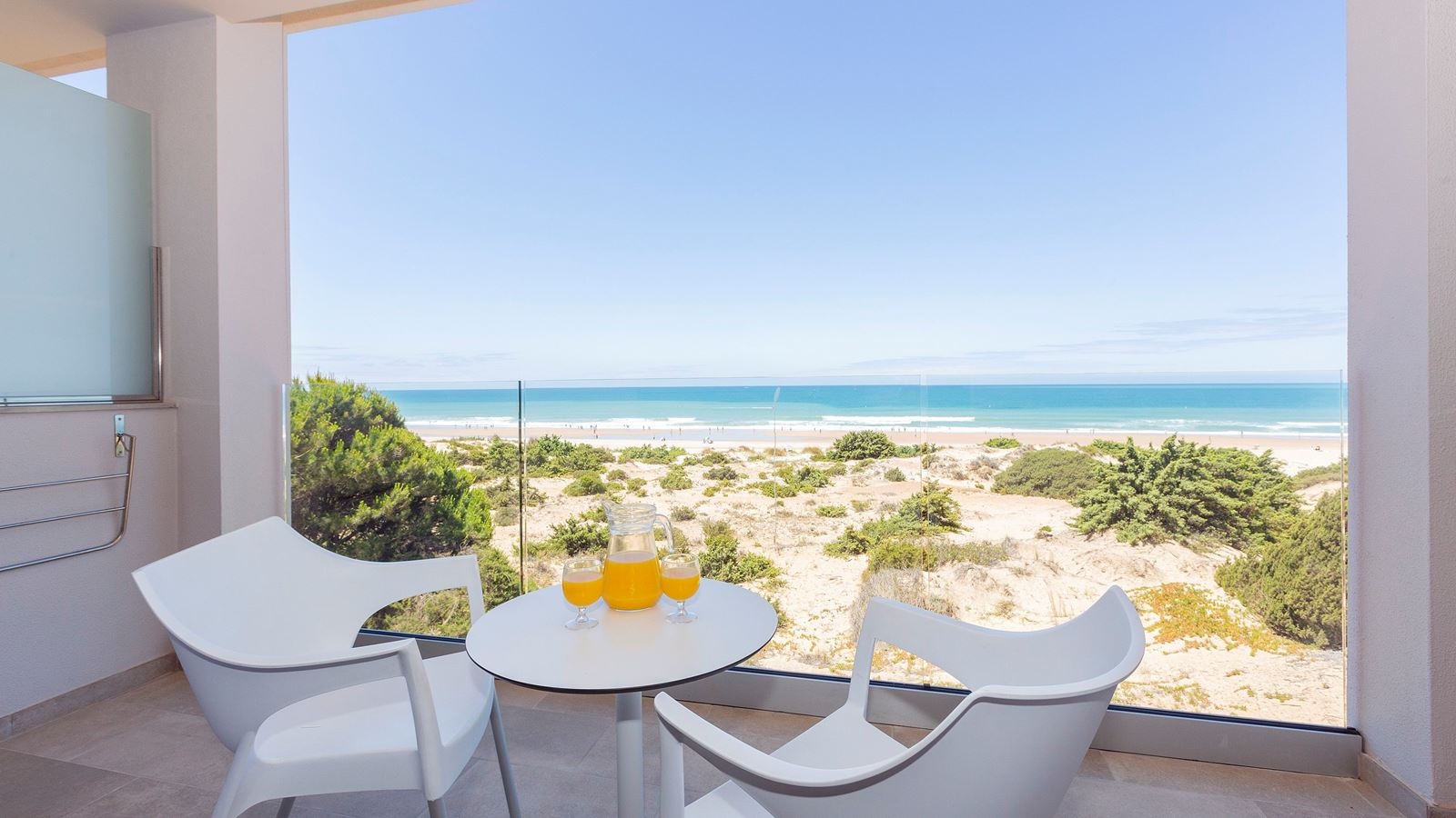 rooms-junior-suite-frontal-sea-view