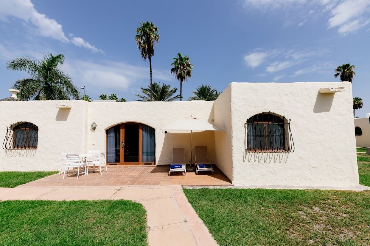 rooms-premier-suite-emblem-1-bedroom-with-terrace--sue1