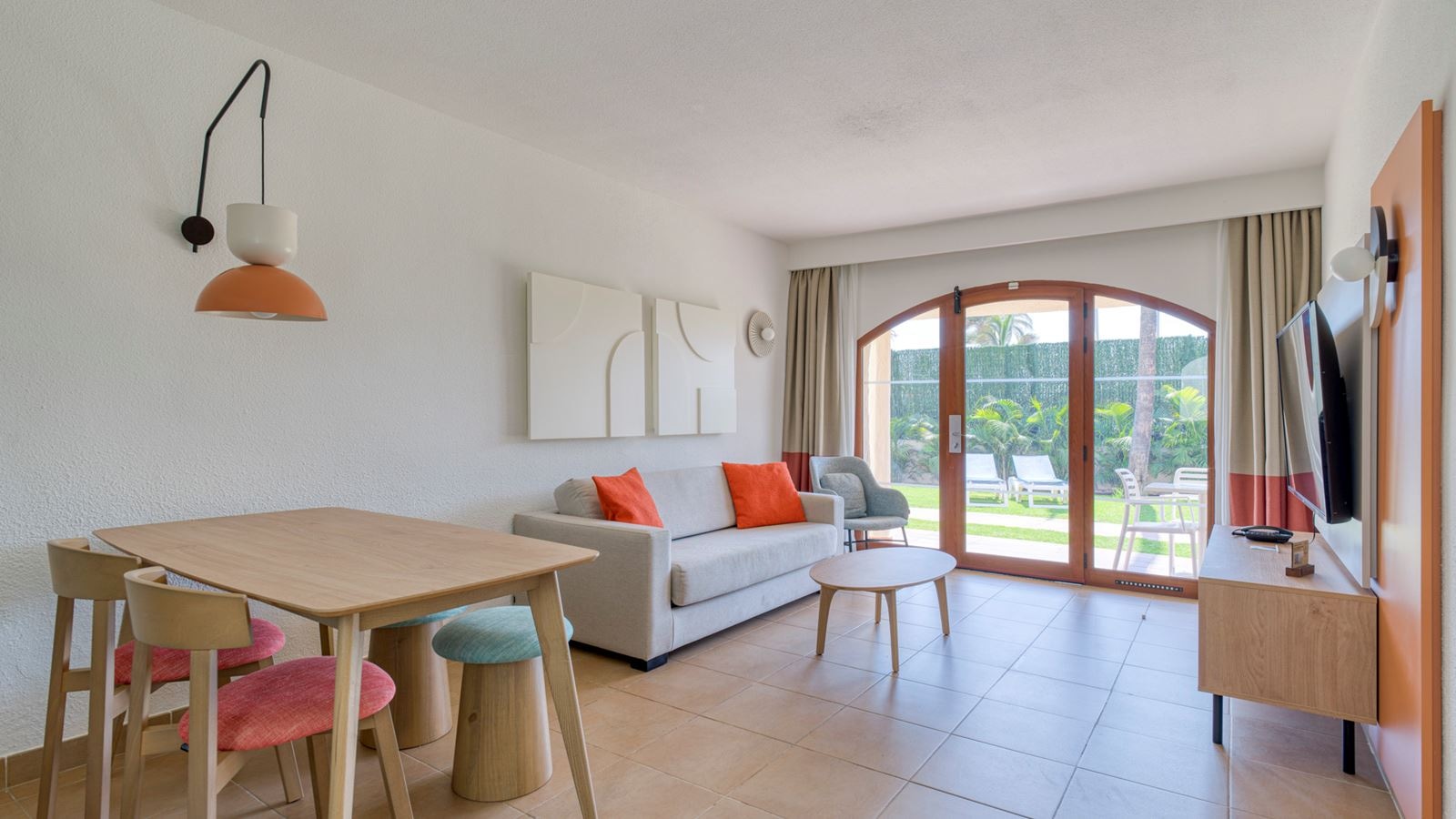 rooms-family-suite-2-bedrooms-with-terrace--pre2