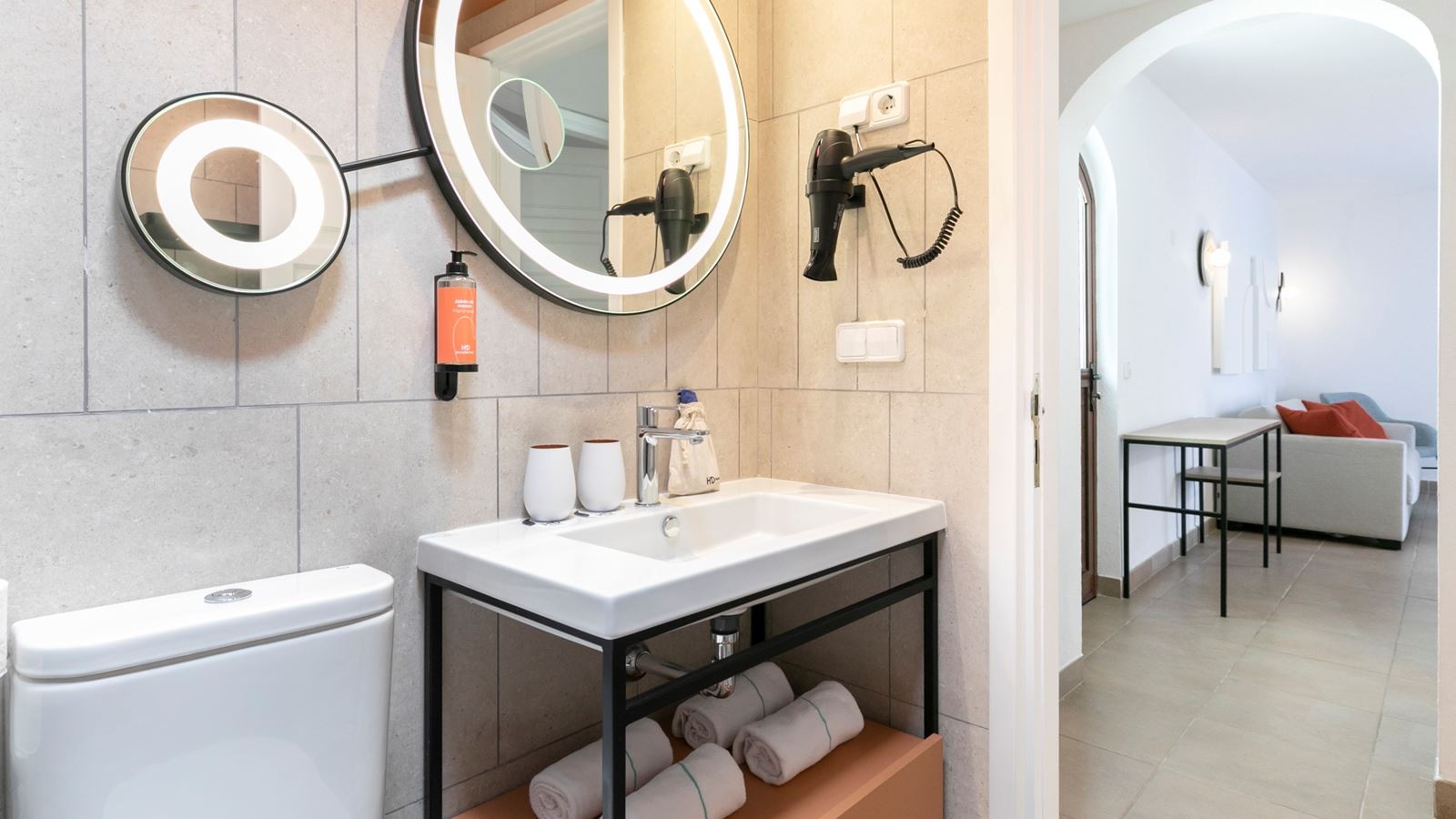 rooms-family-suite-2-bedrooms-with-terrace--pre2