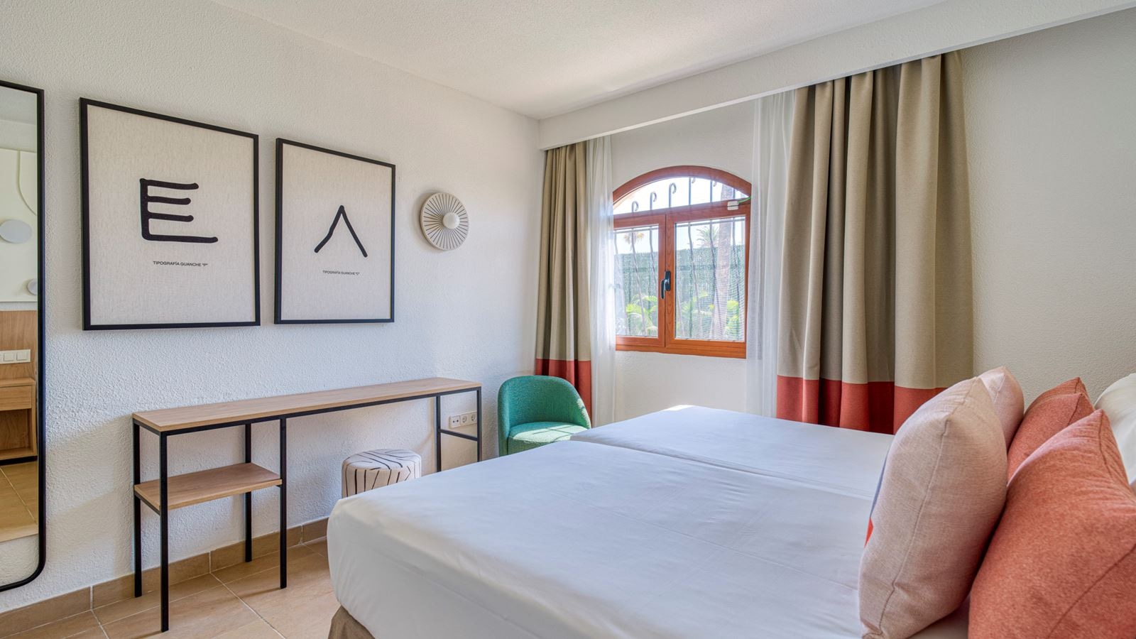 rooms-superior-suite-with-terrace--susu