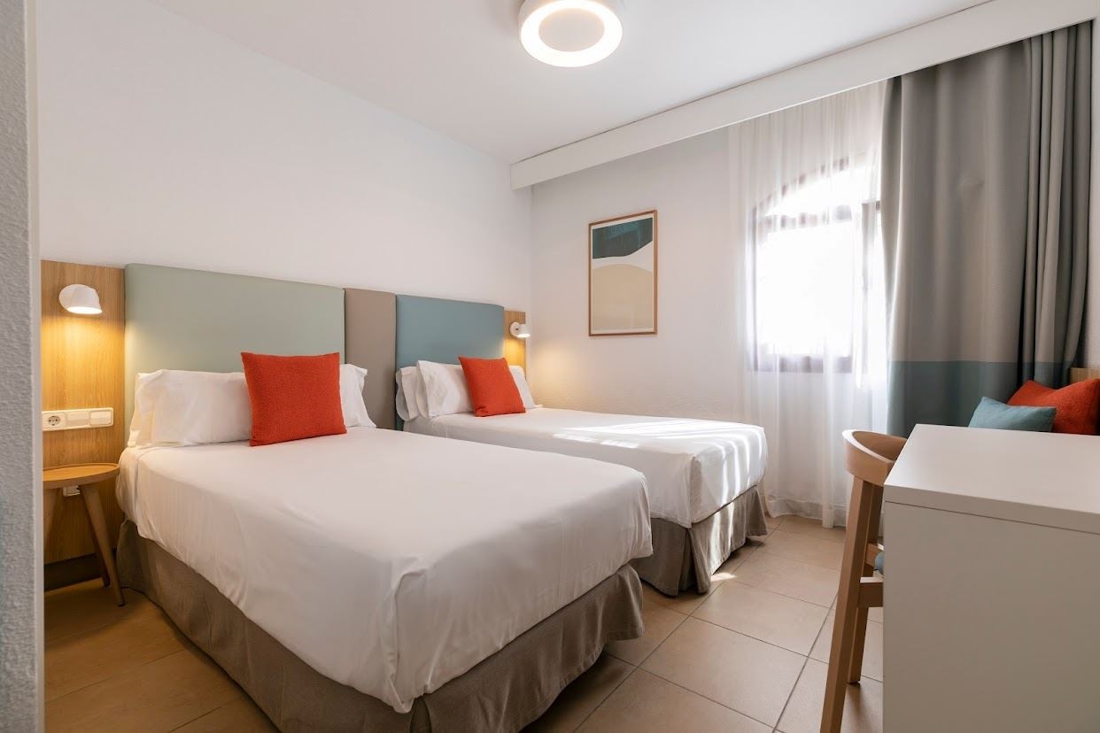 rooms-family-suite-2-bedrooms-with-terrace--pre2