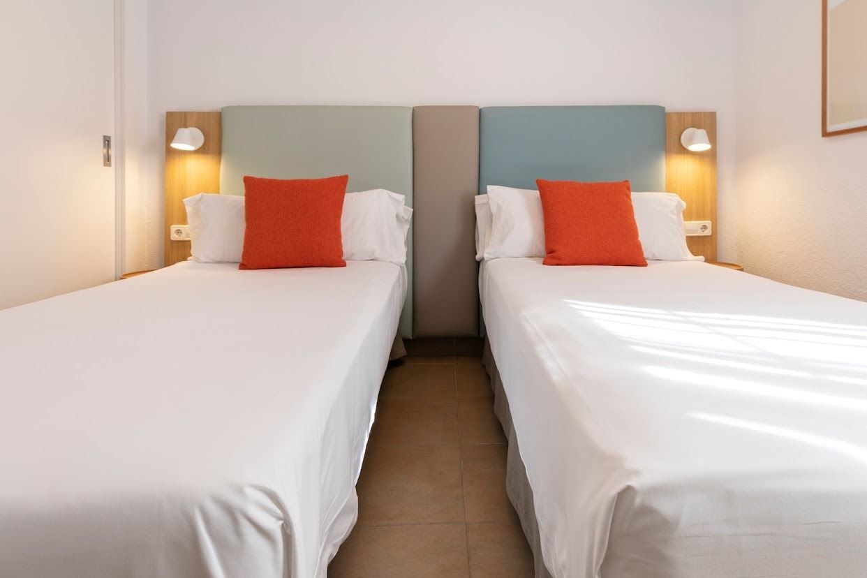 rooms-family-suite-2-bedrooms-with-terrace--pre2