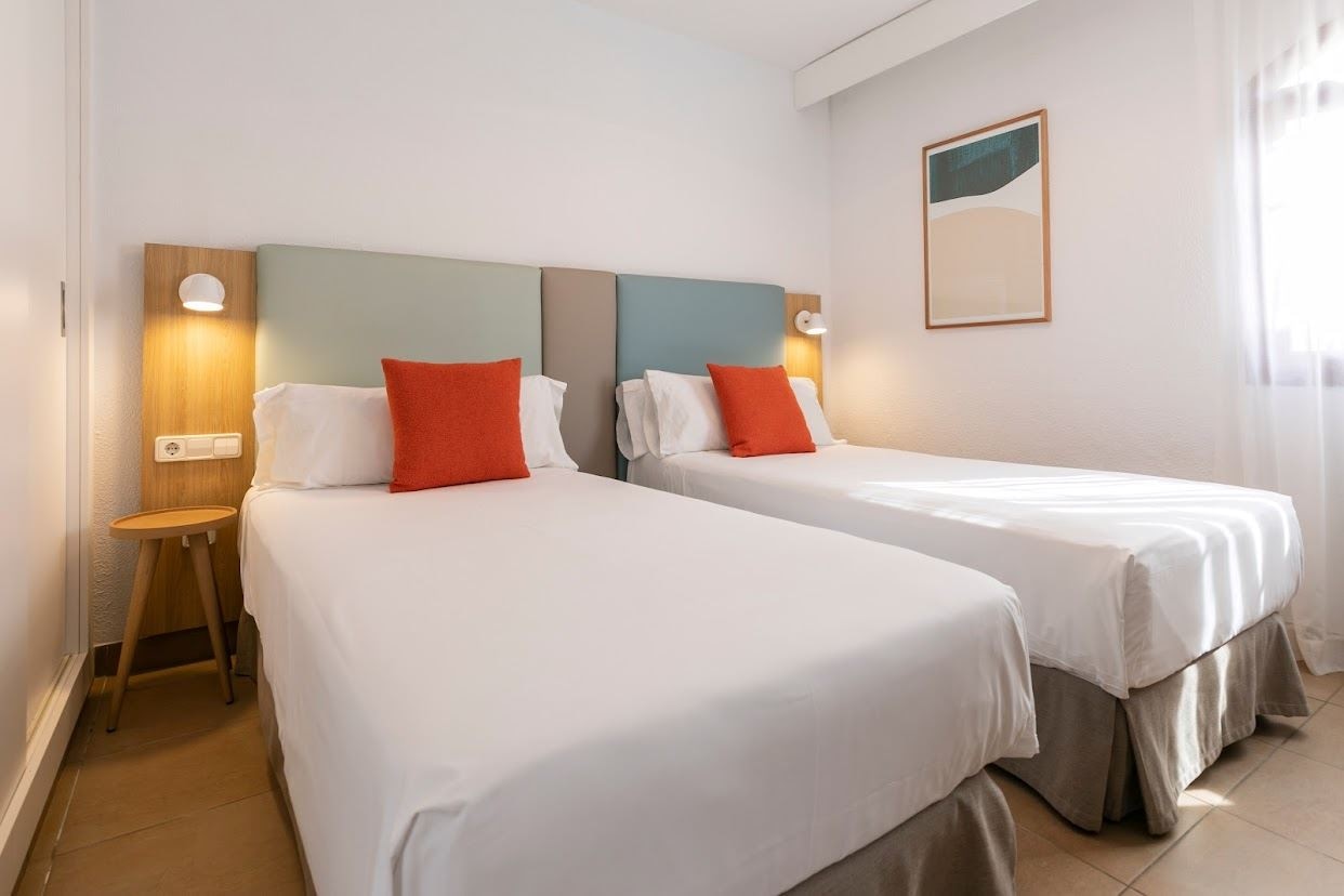 rooms-family-suite-2-bedrooms-with-terrace--pre2