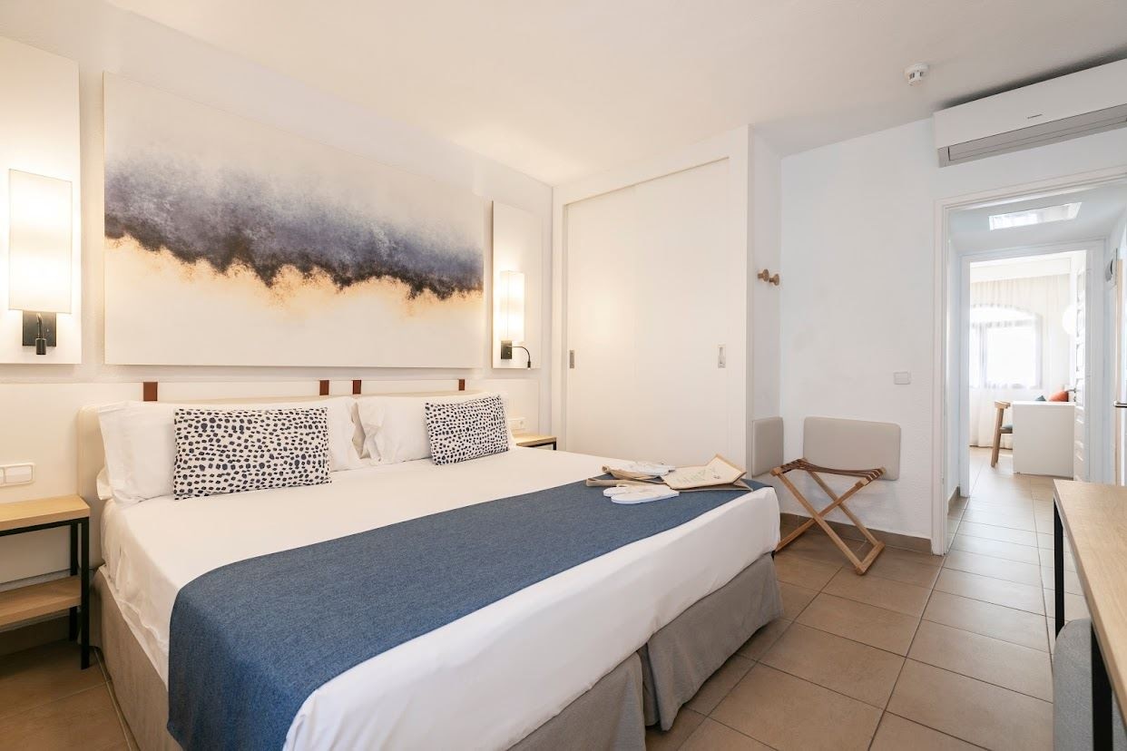 rooms-family-suite-emblem-2-bedrooms-with-terrace--sue2