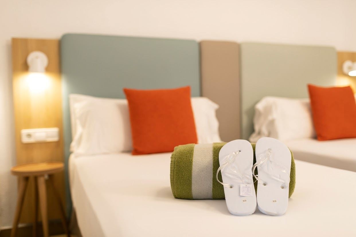 rooms-family-suite-emblem-2-bedrooms-with-terrace--sue2