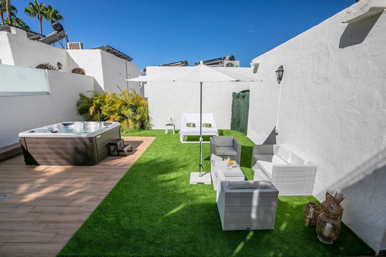 rooms-premium-villa-emblem-1-bedroom-with-terrace--v1