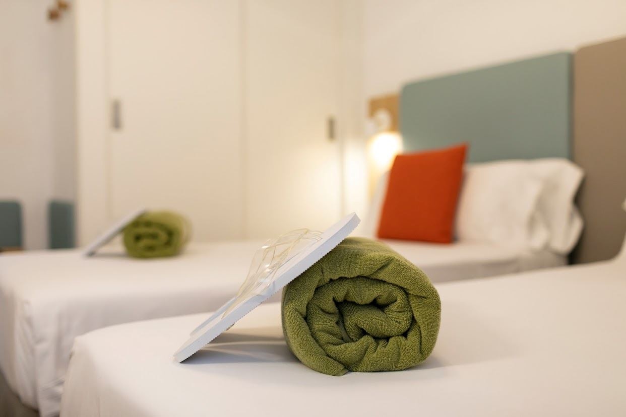 rooms-family-villa-emblem-2-bedrooms-with-terrace--v2