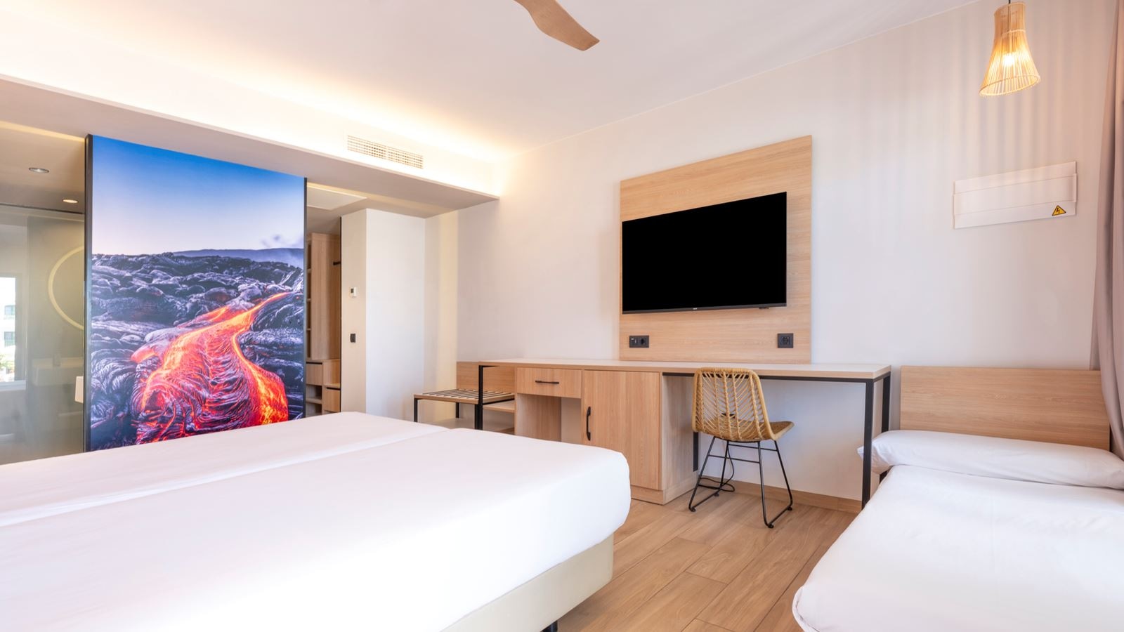 rooms-triple-room-superior-with-pool-or-garden-view-trl-sup