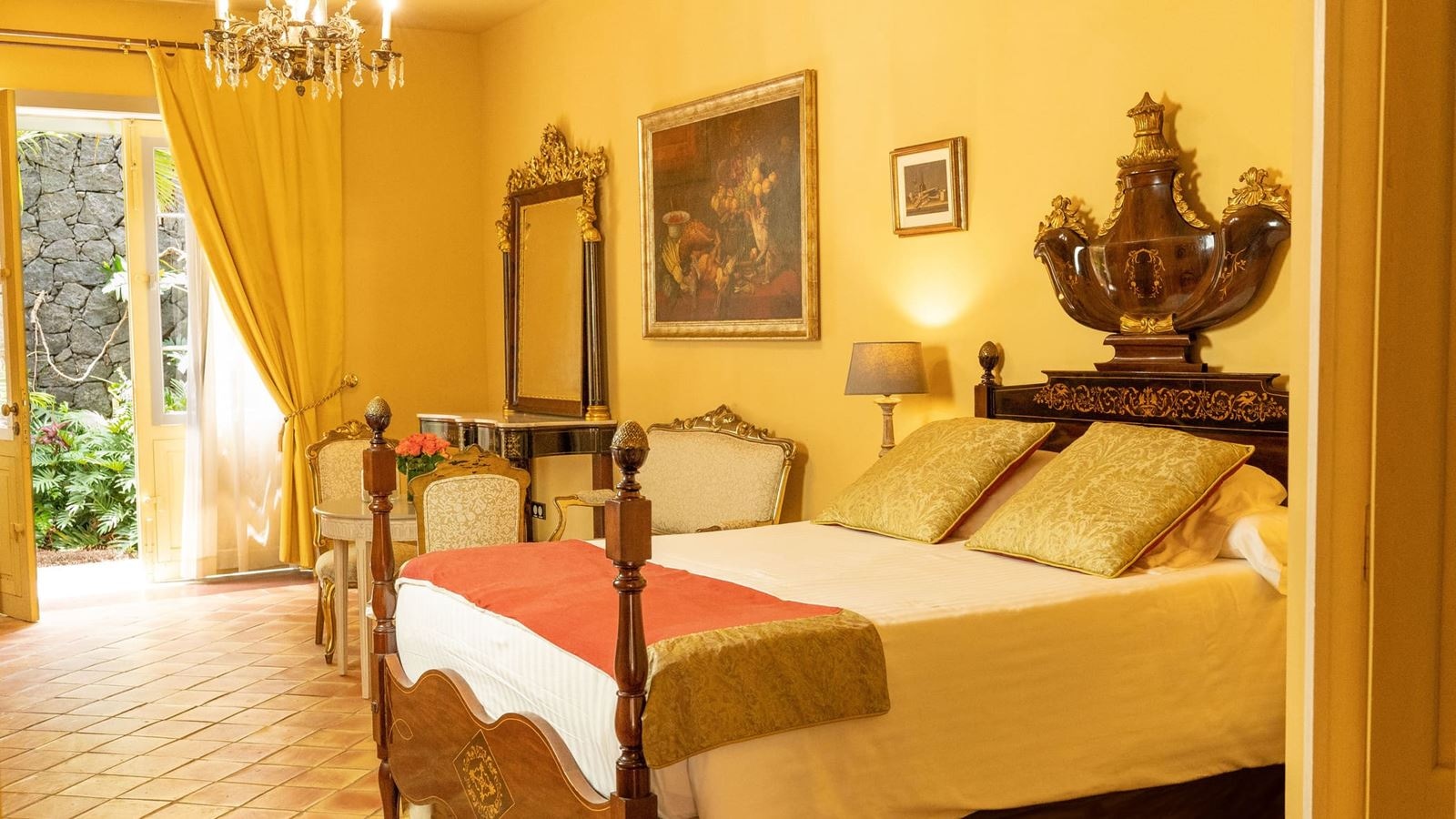 rooms-superior-room-double-terrace-or-windows