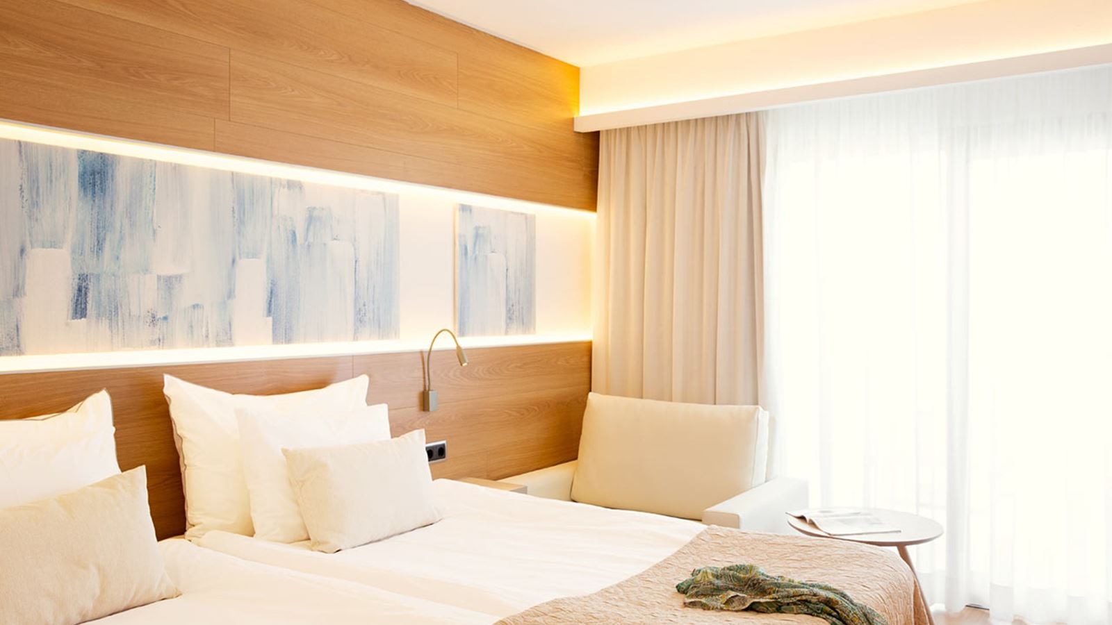 rooms-swim-up-special