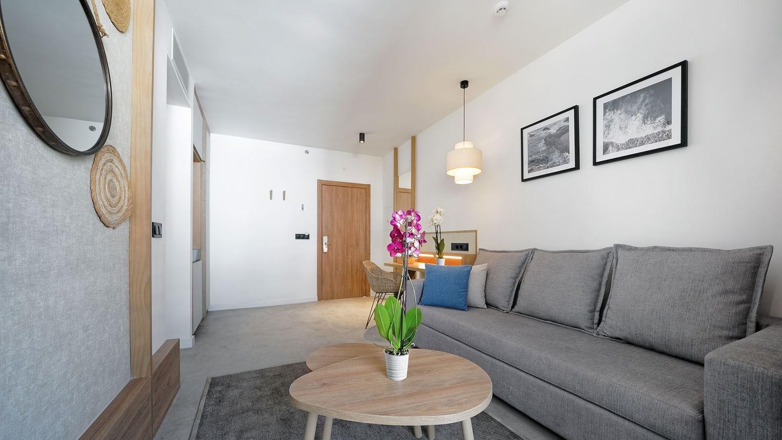 rooms-family-room-balcony-or-terrace