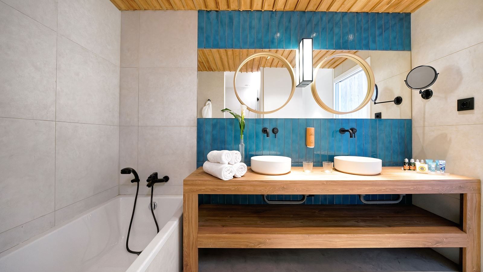 rooms-family-suite-sea-view-balcony-or-terrace