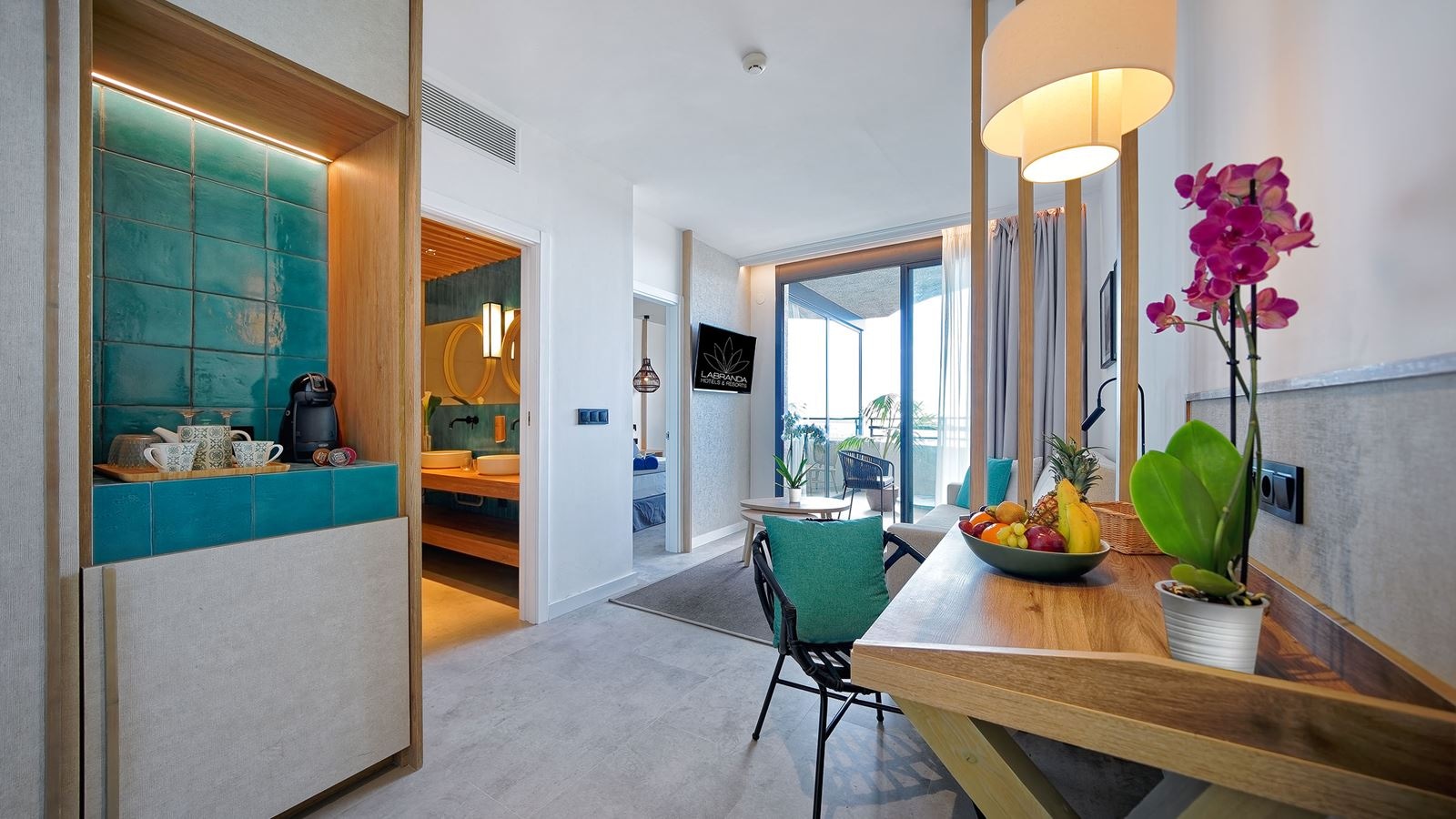 rooms-family-suite-sea-view-balcony-or-terrace