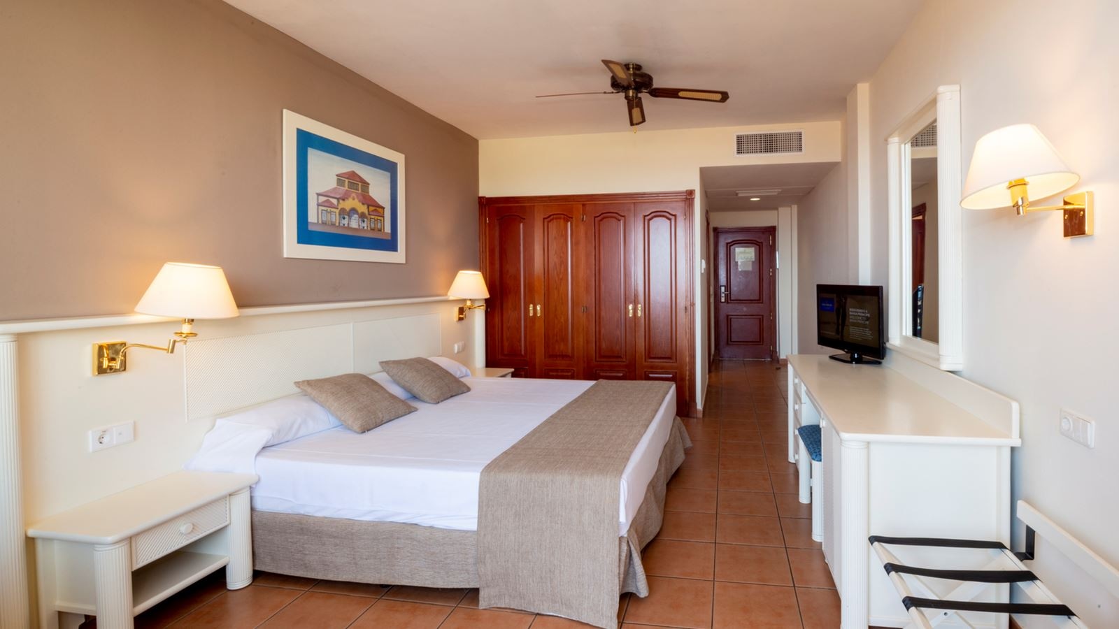 rooms-standard-balcony-or-terrace