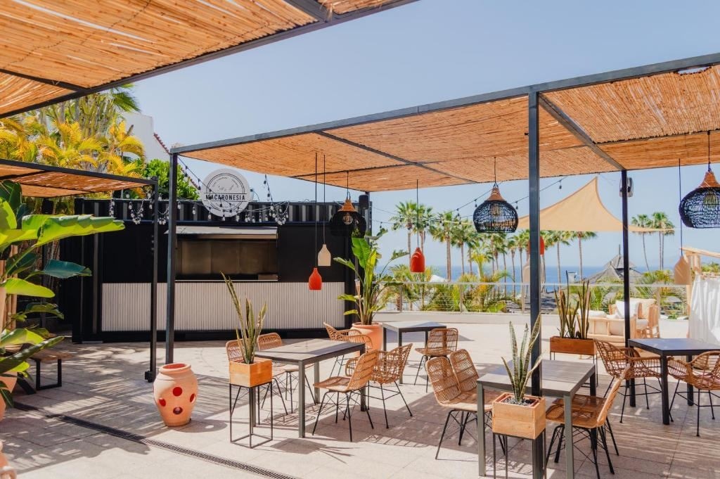 restaurants-restaurants