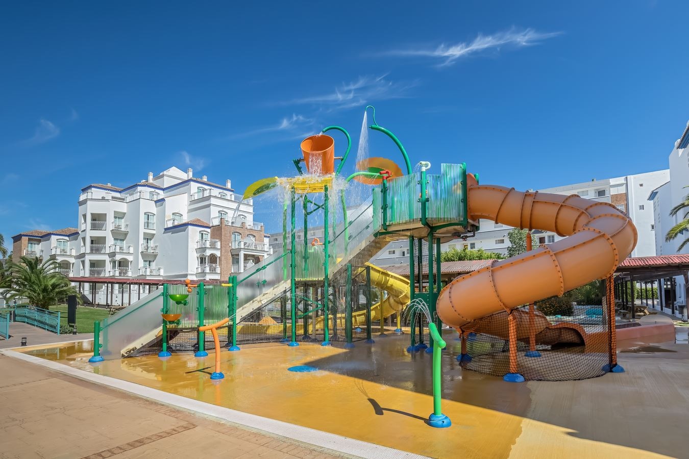 water-park-outdoor-childrens-pool