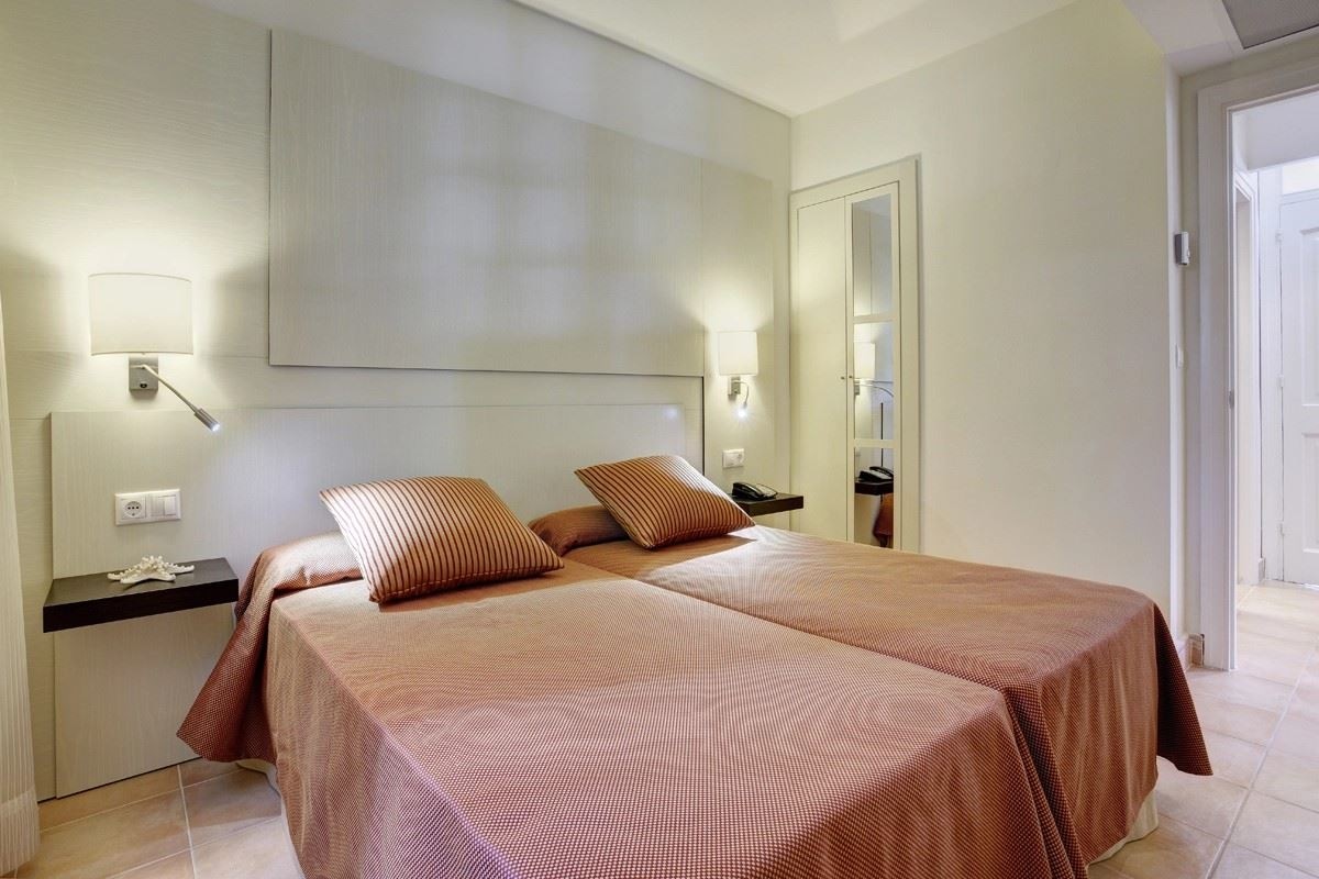 rooms-apartment-2-bedrooms