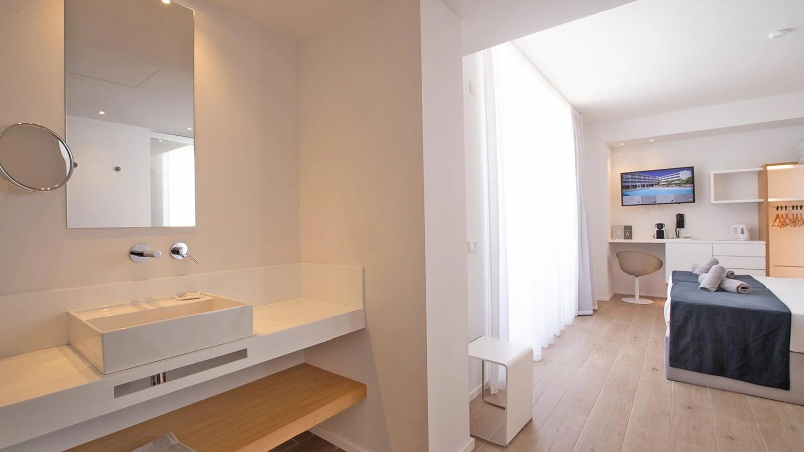 rooms-ds--double-superior-room-with-balcony-or-terraace