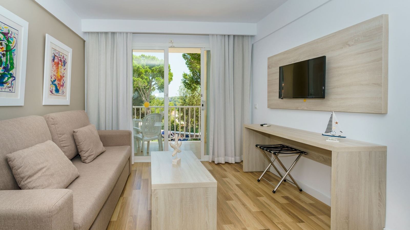 rooms-apartment-superio-with-views