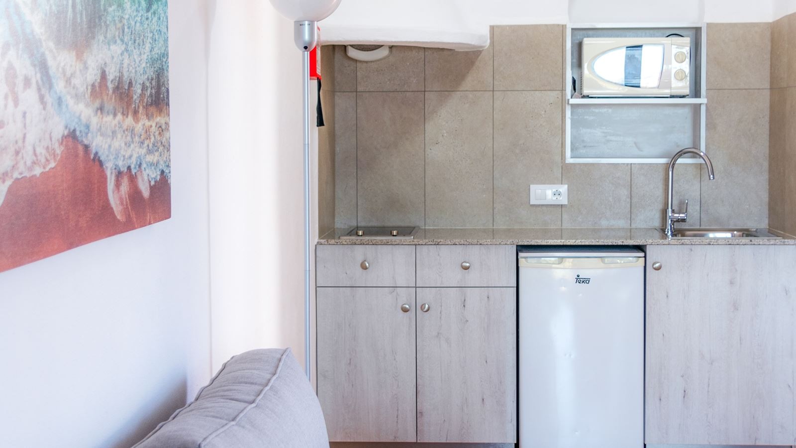 rooms-m2--2-bedroom-apartment-superior-side-sea-view-balcony-or-terrace